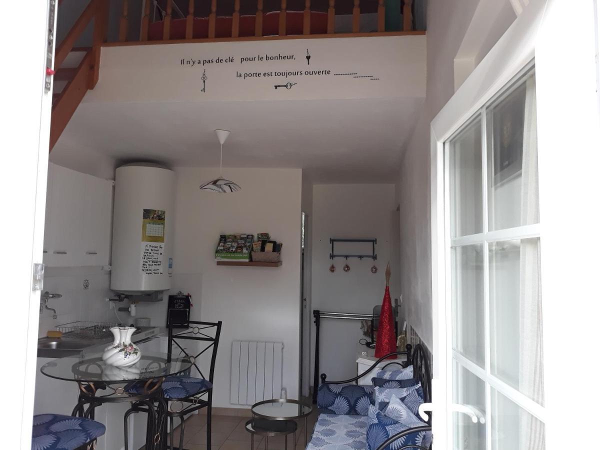 Chambres D'Hotes Elvire Et Laurent Barbey Sainte Marie du Mont Bagian luar foto